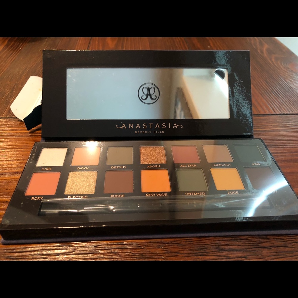 BRAND NEW Anastasia Subculture eyeshadow palette
